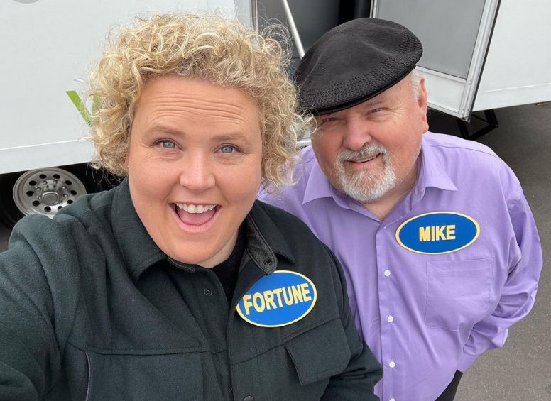 Fortune Feimster father mother family parents siblings Instagram net worth height 