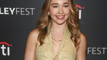 Holly Taylor age height net worth movies tv shows family