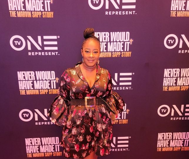 Le'Andria Johnson family parents siblings Instagram age height net worth 