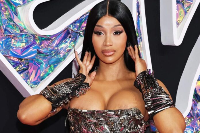 Cardi B-Body Measurement, Height, Weight, and Zodiac Sign