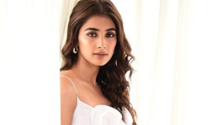 Pooja Hegde- Height, Weight, Body Measurement, Hair Color, Eye Color