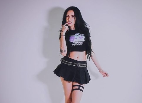 Maggie Lindemann bra size body measurement height weigh eye and hair color 