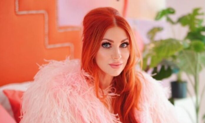 Bonnie Mckee- Height, Weight, Body Measurement, Hair, and Eye Color