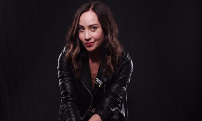 Courtney Ford- Height, Weight, Body Measurement, Hair, and Eye Color