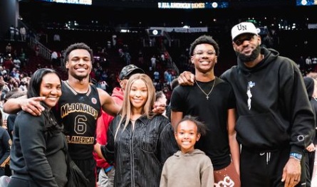 Bronny James family parents siblings age height net worth weight girlfriend and partner 