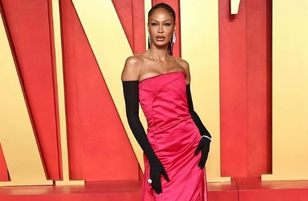 Joan Smalls TV shows family parents siblings age height net worth weight body measurement and bra size 