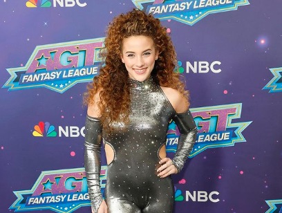 Sofie Dossi family parents siblings age height and net worth 