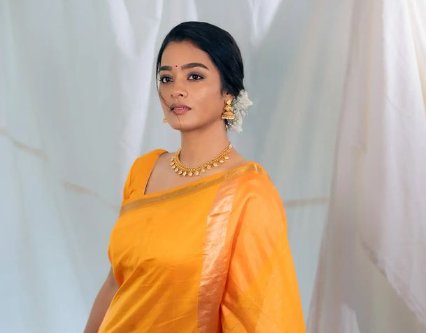 Gayathrie Shankar family, movies, web series, boyfriend, and partner 