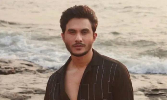 Ritwik Bhowmik- Age, Height, Web Series, Family, Parents, Girlfriend, and Movies