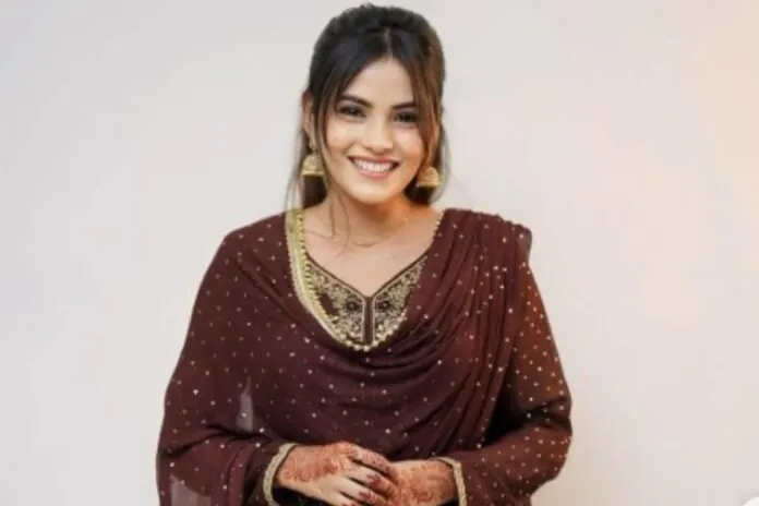 Zoya Jaan- Age, Height, Weight, Family, Parents, Boyfriend, and Instagram